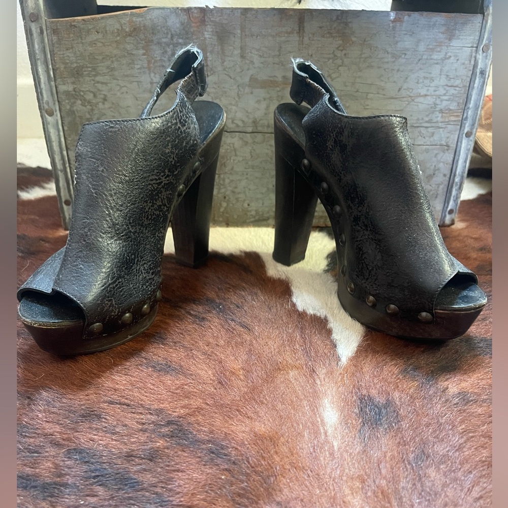 SOLD Henry Beguelin Brown Distressed Leather Slingback Bootie